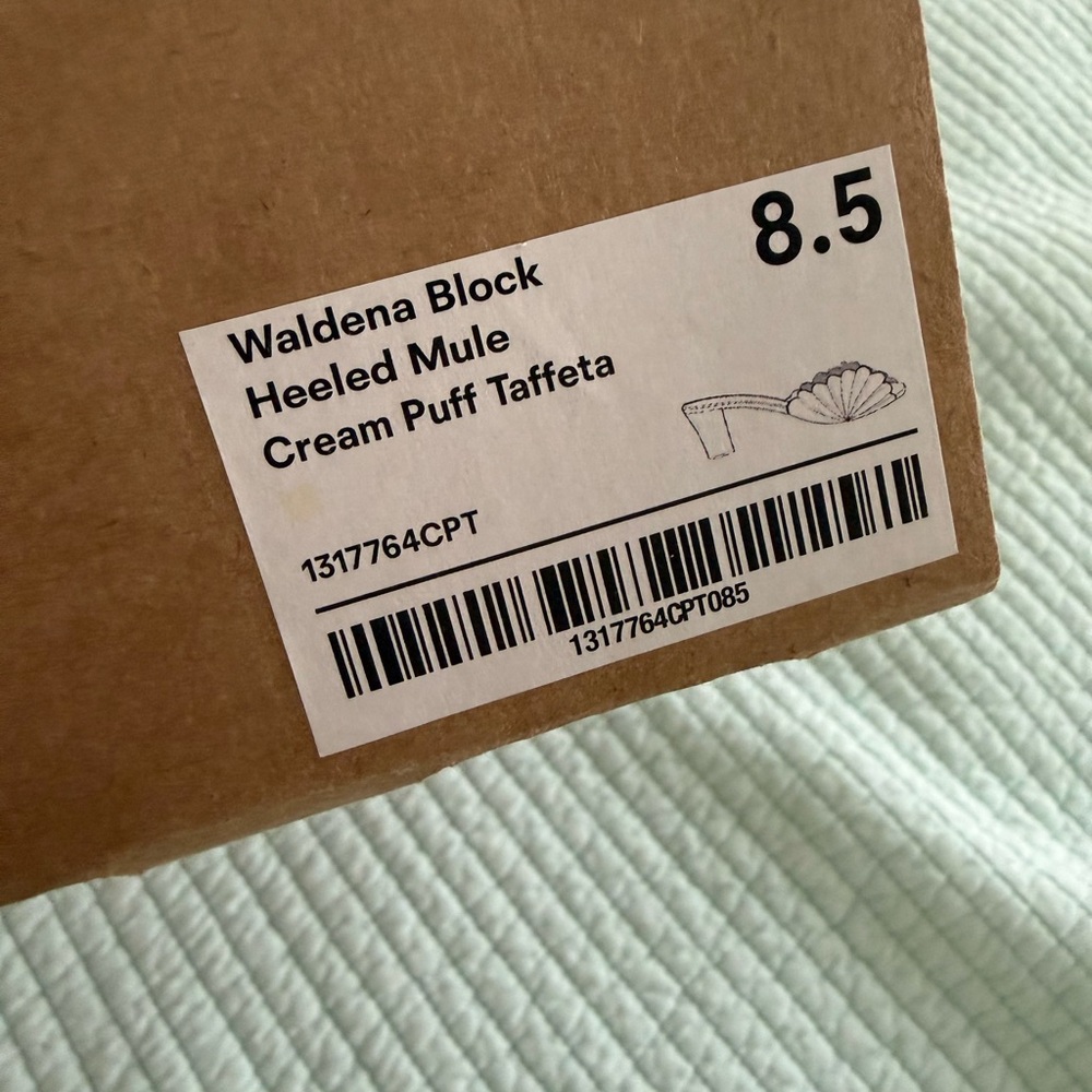 Reformation Waldena heels seashell cream puff block heel taffeta 8.5 - Picture 2 of 9